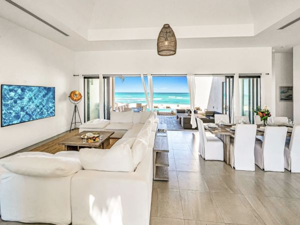 Luxurious Beach Villa in Bimini Bay - Your Ultimate Coastal Retreat